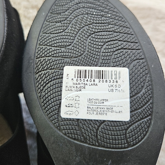 Clarks, Maritsa Lara Black Suede Wedge Sandals - Size 7.5. - Picture 5 of 7